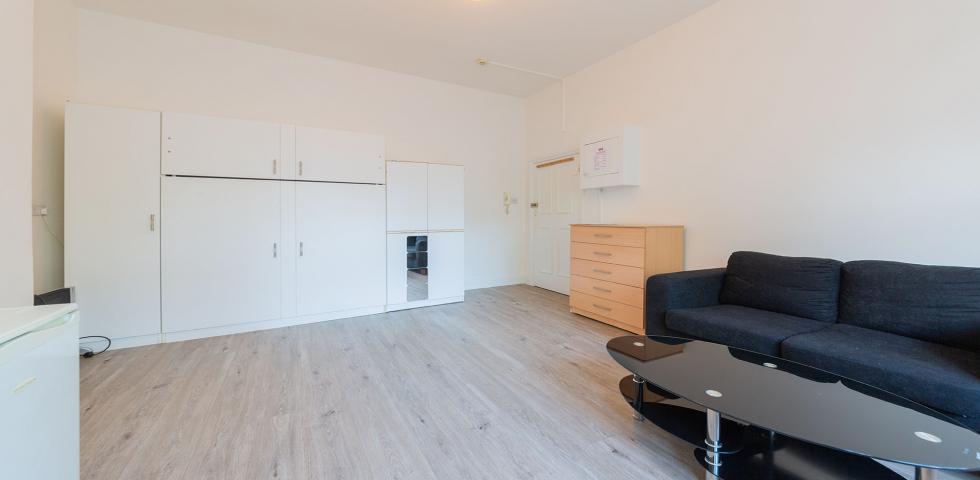 			COUNCIL TAX, GAS and WATER INCLUDED, Studio Apartment, 1 bath, 1 reception Apartment			 Milman Road, QUEENS PARK